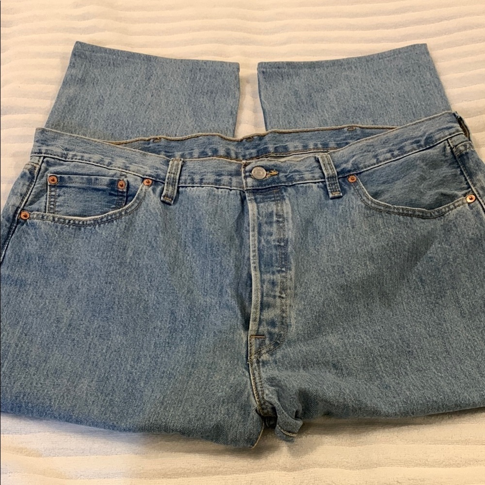 Levi's Blue High Rise Jeans Classic Style​​​​​